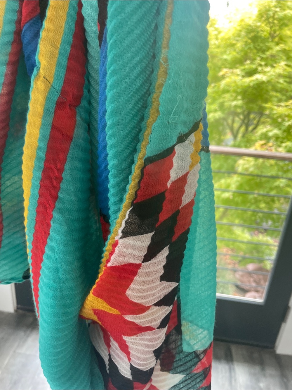 Native designed scarf - Picture 5 of 5